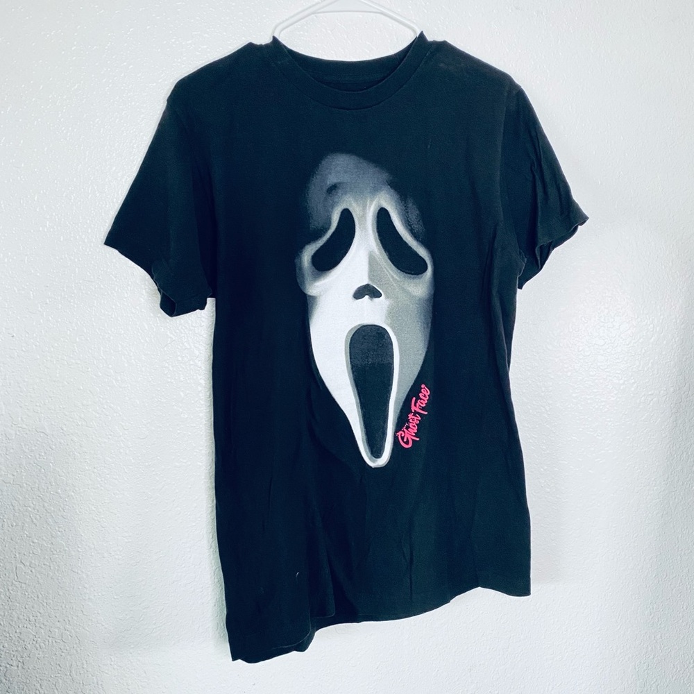 🍓 Ghost Face Horror Movie Halloween Black Graphic Tee Medium